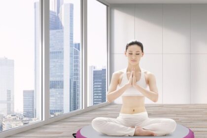 Aufblasbare Sport-Yoga-Trainings-Gymnastikmatte mit Pumpe, 100*10cm, Rosa