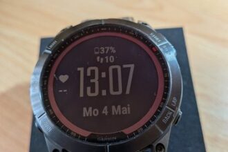 Garmin Fenix 7x Solar GPS-Uhr, Schwarz/Schiefergrau,