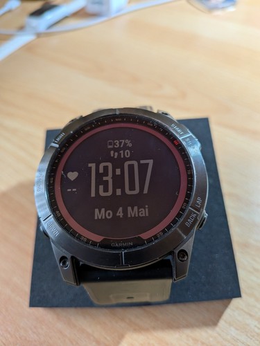 Garmin Fenix 7x Solar GPS-Uhr, Schwarz/Schiefergrau,