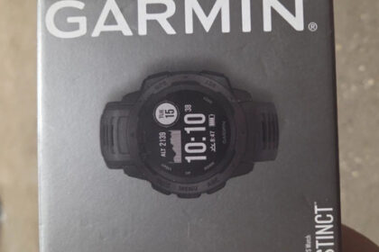 Garmin Instinct GPS Sportuhr Grau mit